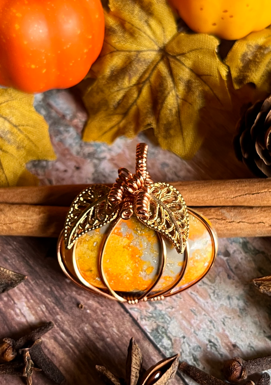 Pendant: Punkin' Patch