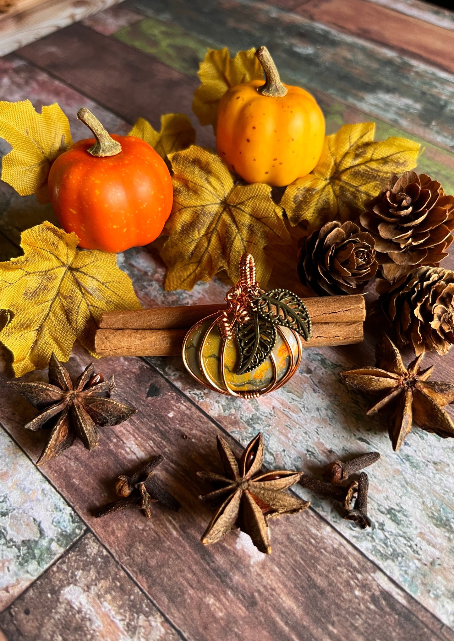 Pendant: Punkin' Patch